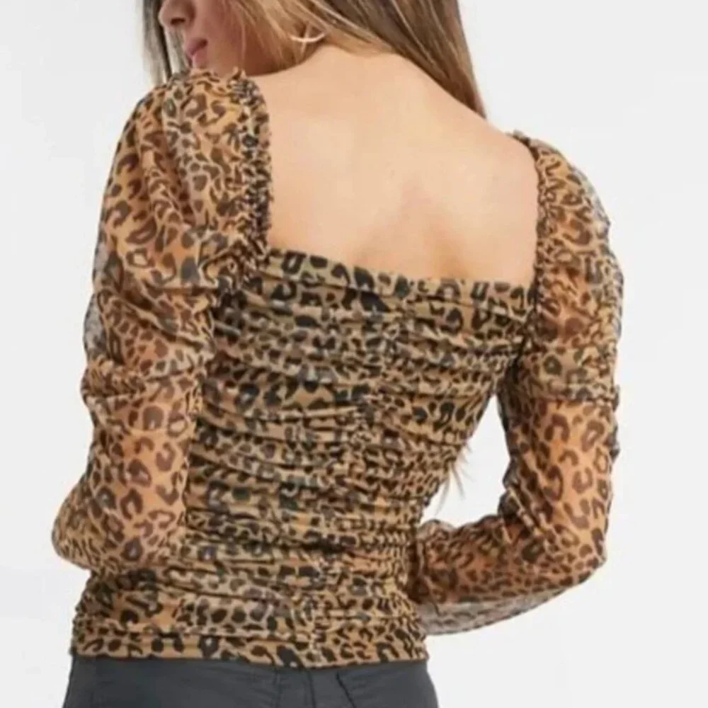 MISGUIDED Ruched Leopard Print Top - Picture 8 of 12